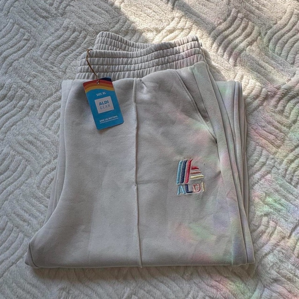 Cream ALDI Gear Wide Leg Sweatpants
